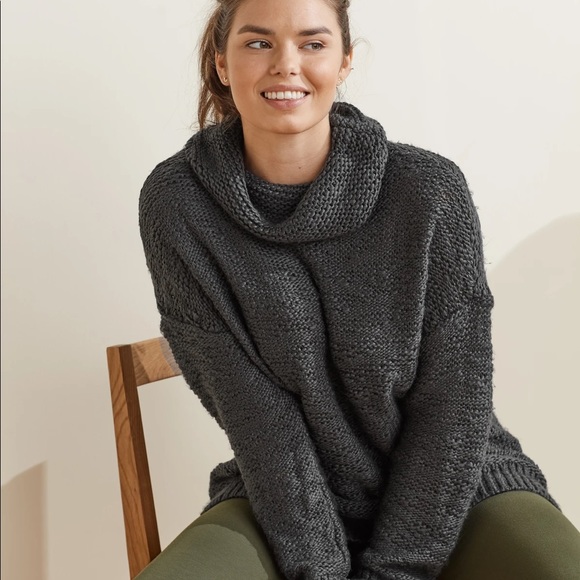 COPY - Cozy Turtleneck Sweater - Picture 3 of 7